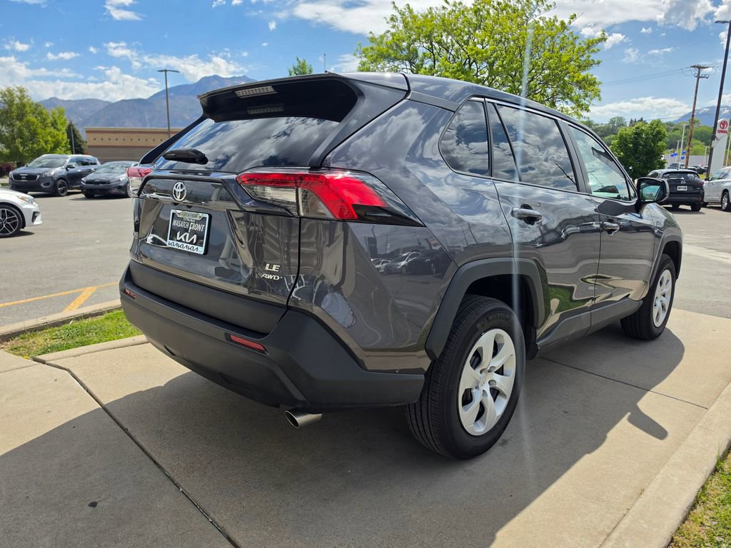 Used 2025 Toyota RAV4 LE AWD/4WD image 5