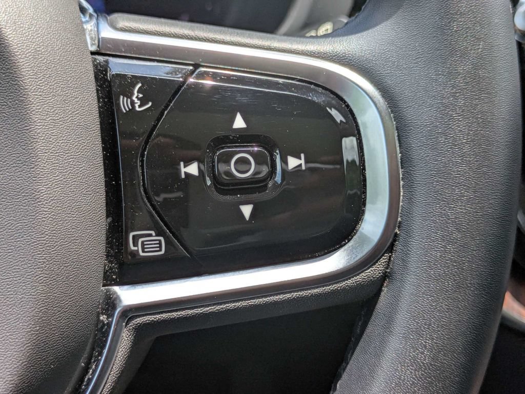 Used 2023 Volvo XC60 B5 Plus w/ Climate Package AWD/4WD image 27