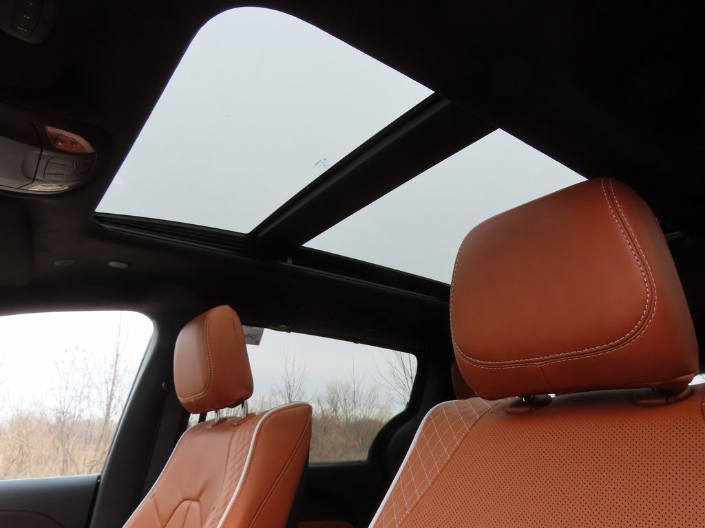 New 2026 Chrysler Pacifica Pinnacle w/ Trailer Tow Group image 7