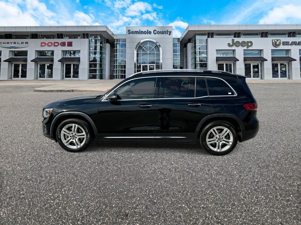 Used 2020 Mercedes-Benz GLB 250 4MATIC image 5