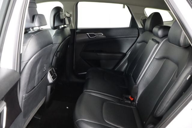 Used 2025 Kia Sportage EX FWD image 16