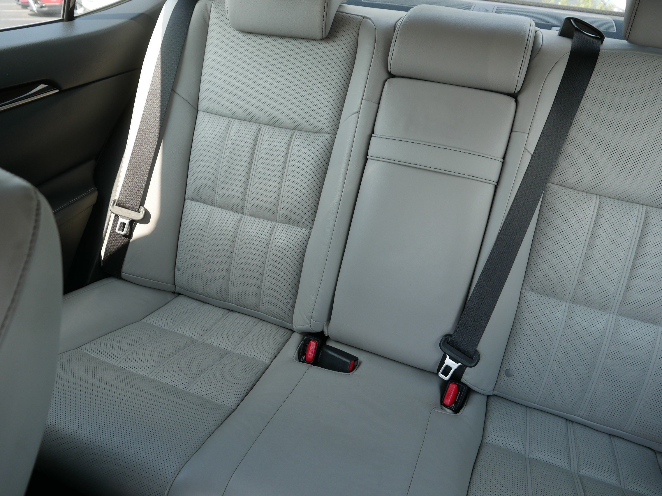 Used 2016 Lexus ES 350 w/ Luxury Package w/Wood Trim FWD image 12