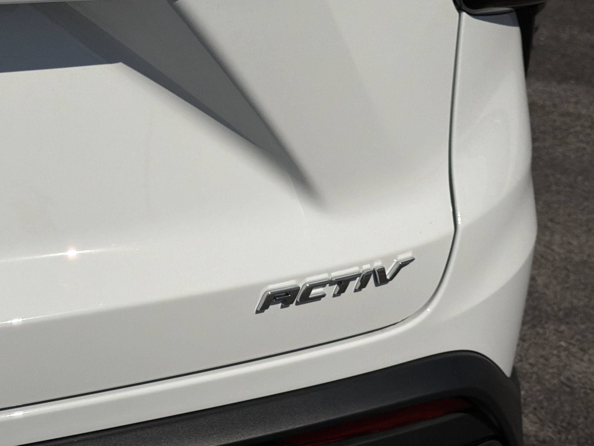 New 2026 Chevrolet Trax ACTIV w/ Sunroof Package FWD image 24