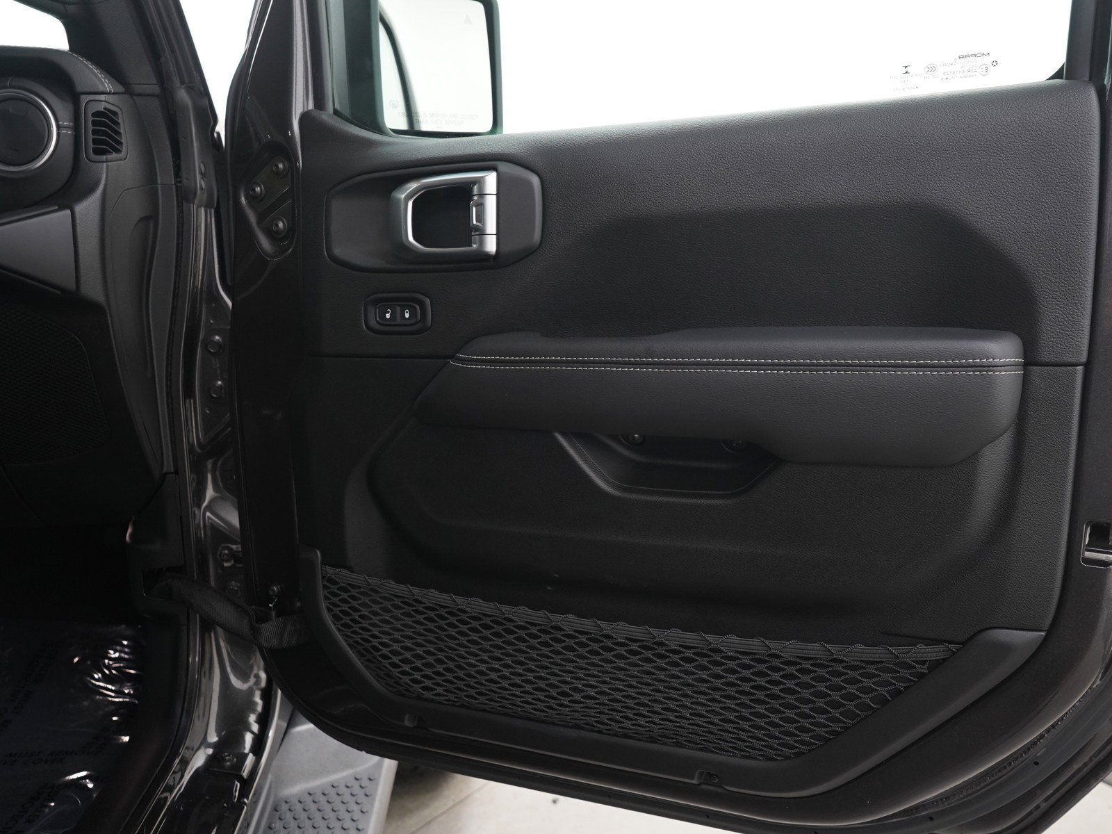 Used 2020 Jeep Wrangler Unlimited Sahara AWD/4WD image 11