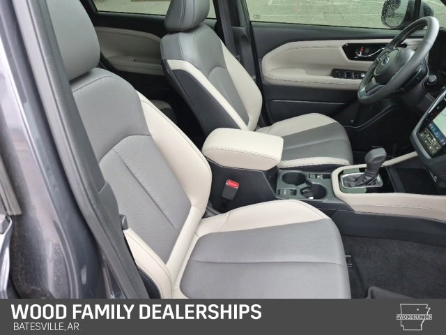 Used 2025 Subaru Forester Limited image 32