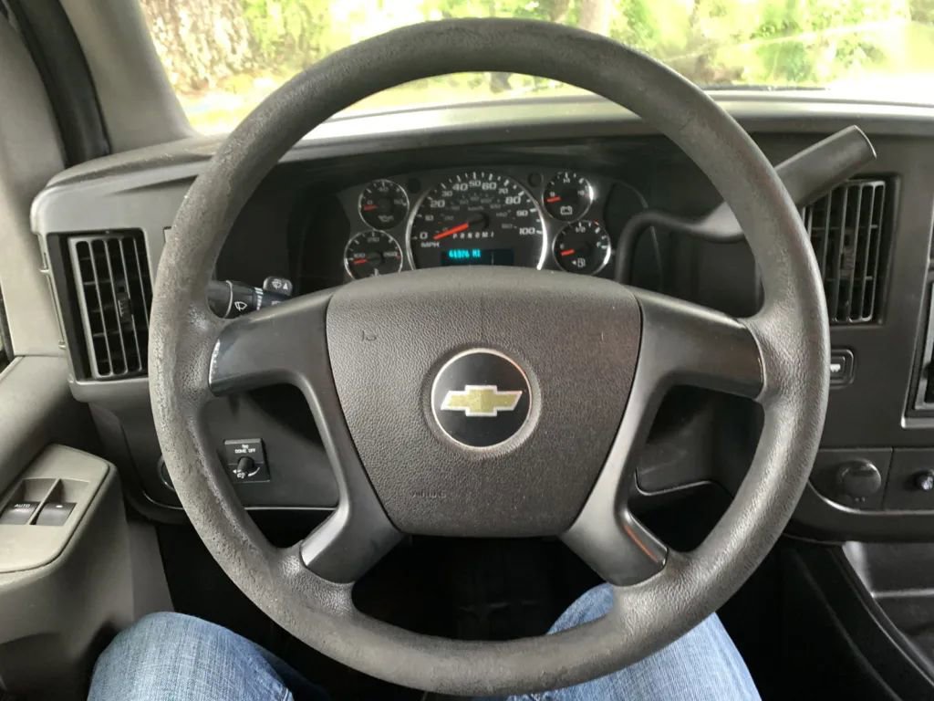 Used 2014 Chevrolet Express 2500 w/ Cold Climate Package image 9