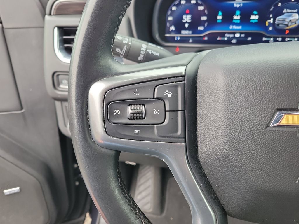 Used 2023 Chevrolet Suburban LT RWD image 18