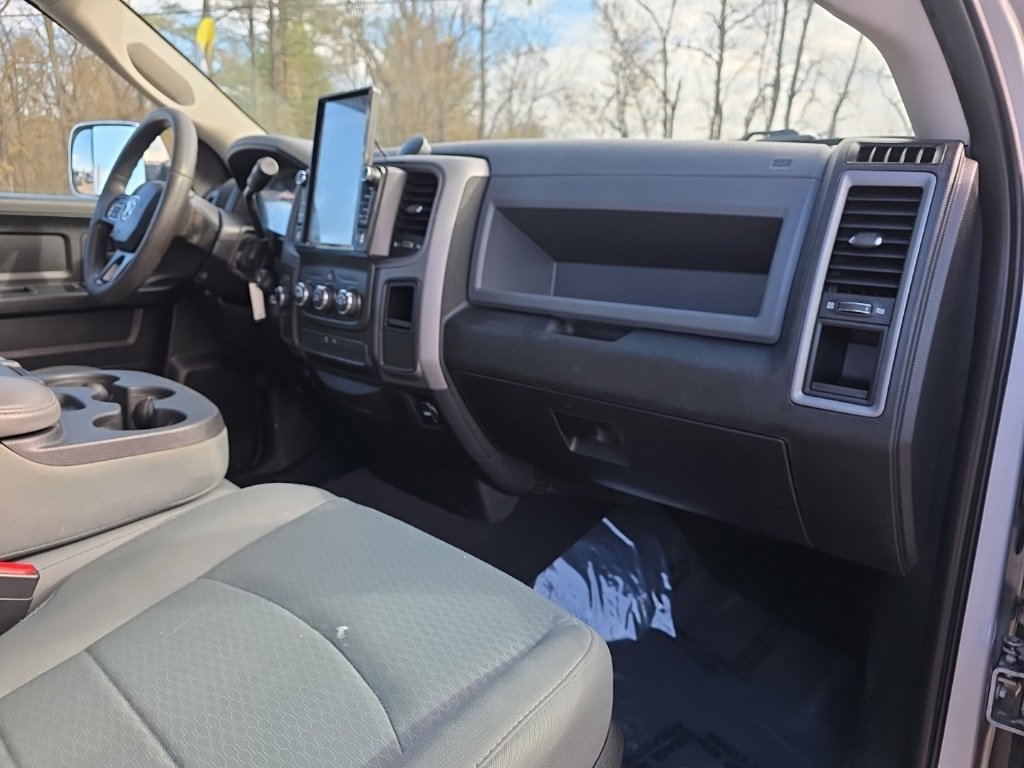Used 2018 RAM 1500 ST w/ SXT Appearance Group image 17