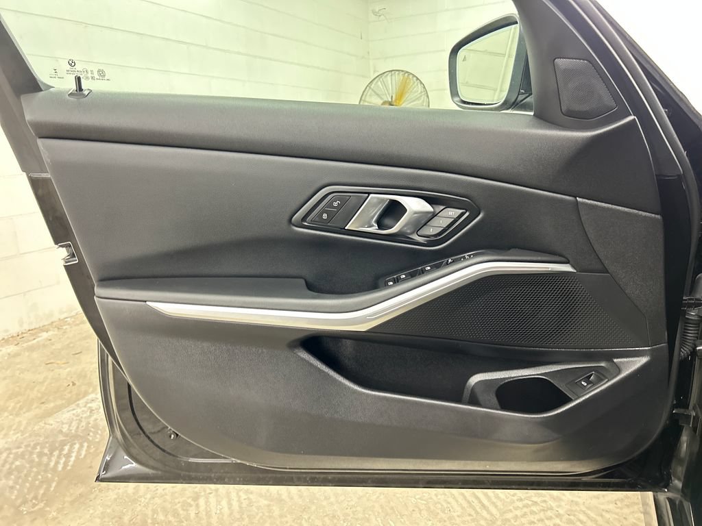 Used 2026 BMW 330i Sedan RWD image 31