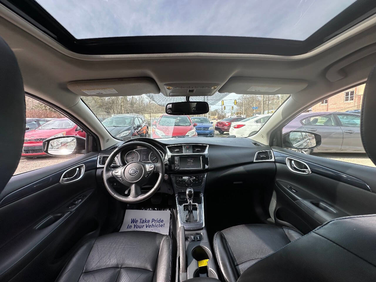 Used 2019 Nissan Sentra SR w/ Premium Package (SR) image 10