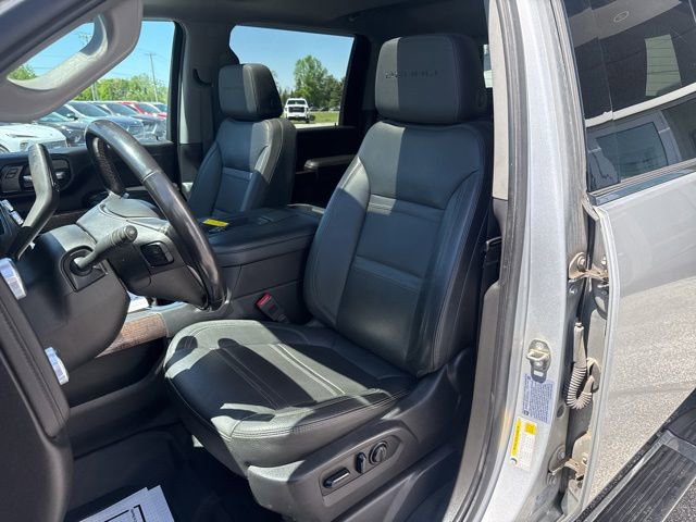 Used 2022 GMC Sierra 3500 Denali w/ Denali Ultimate Package AWD/4WD image 16