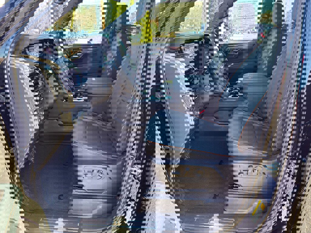 New 2026 GMC Yukon XL AT4 image 8