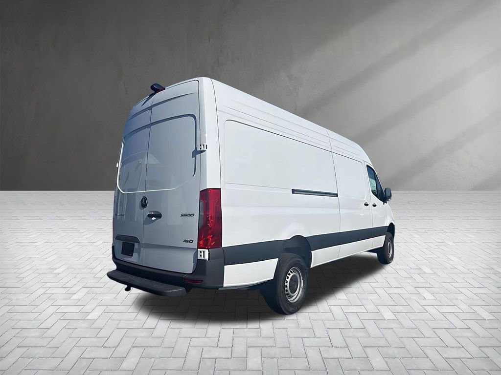 Used 2025 Mercedes-Benz Sprinter 2500 image 7