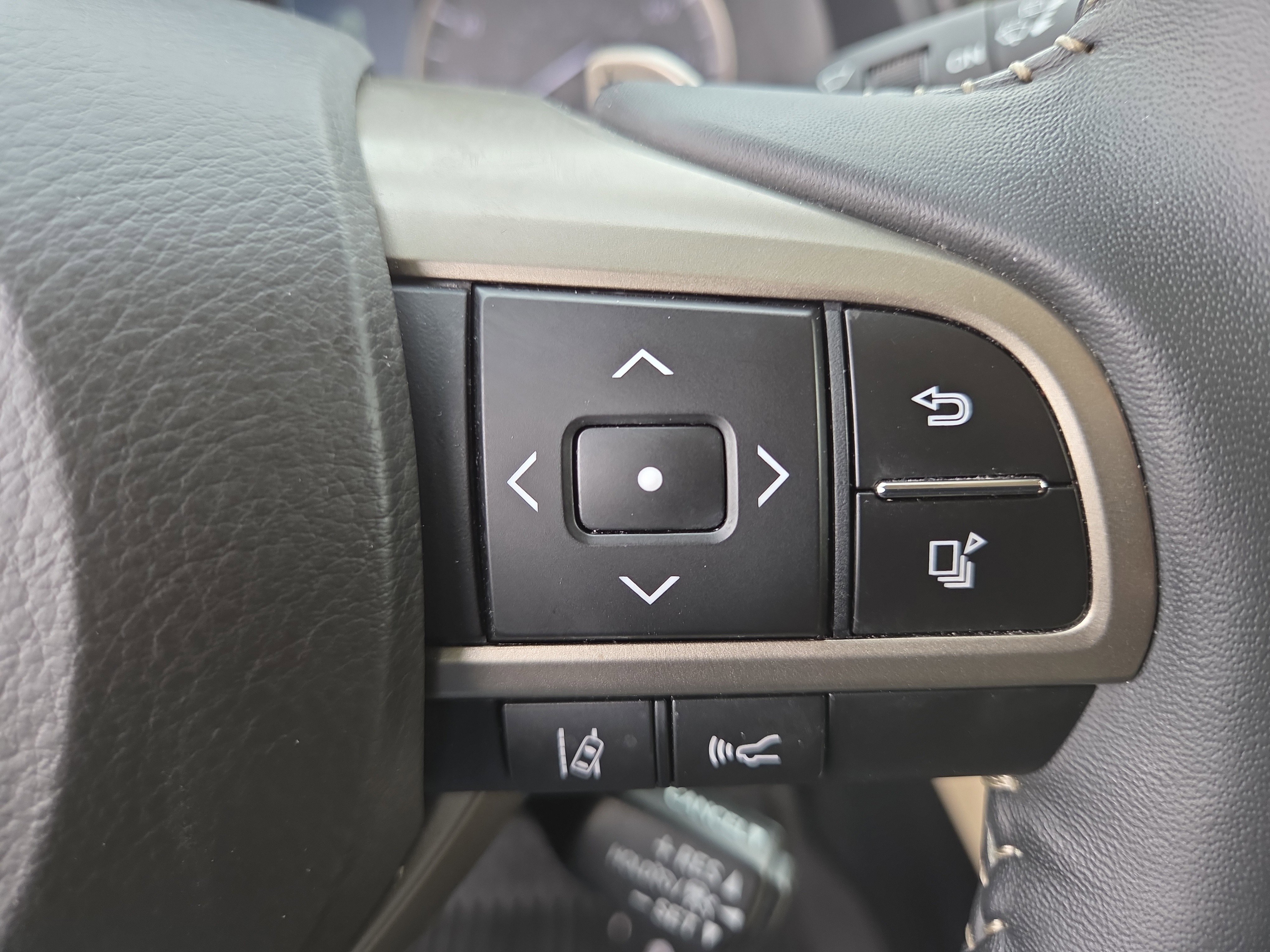 Certified 2022 Lexus RX 350 AWD w/ Premium Package image 33