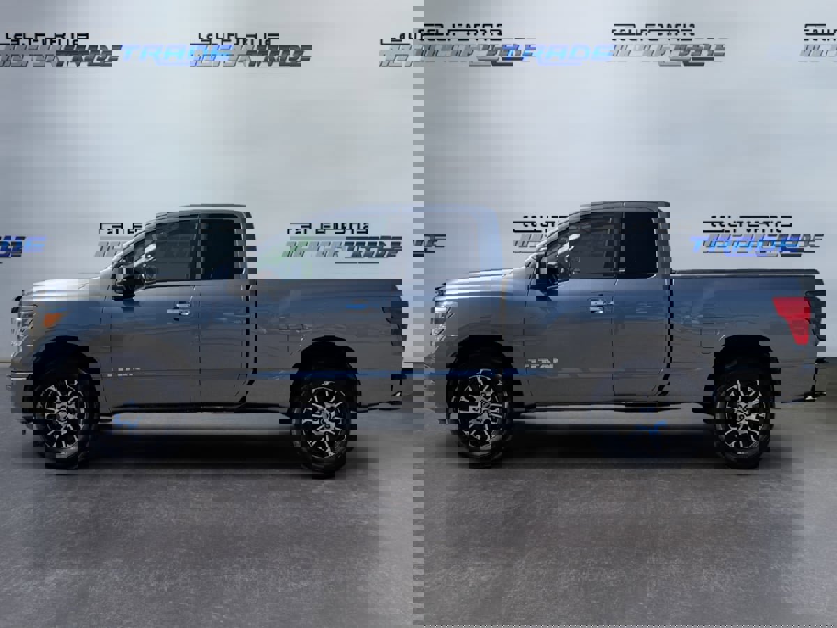 Used 2021 Nissan Titan SV w/ SV Convenience Package image 8