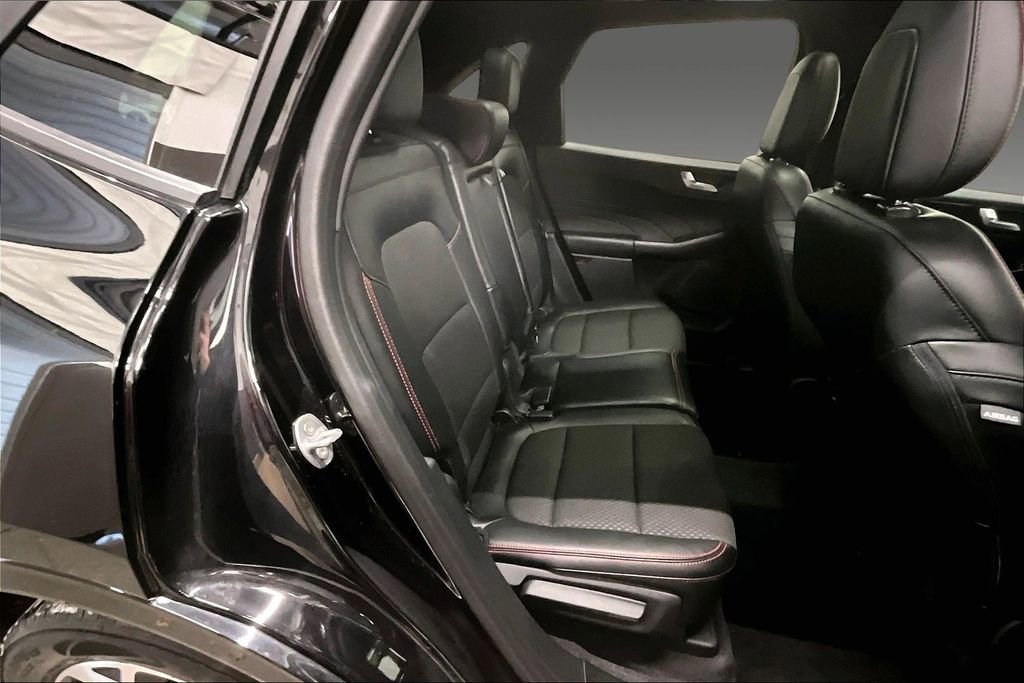 Used 2024 Ford Escape ST-Line Select w/ Tech Pack #2 image 16