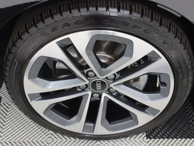 Certified 2025 Audi A3 2.0T Premium Plus w/ Premium Plus Package AWD/4WD image 9