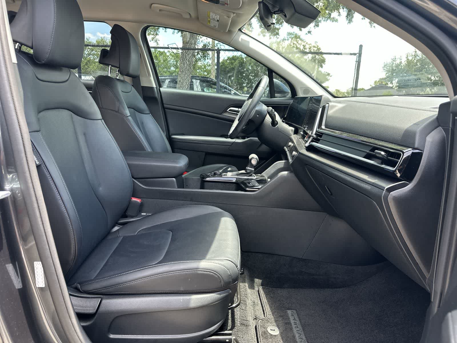 Used 2024 Kia Sportage EX FWD image 9
