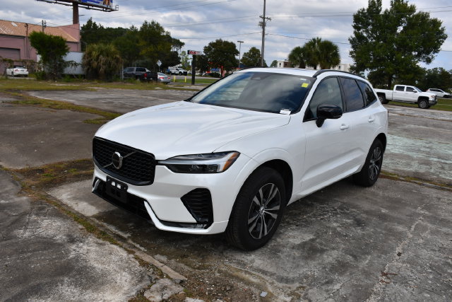Used 2025 Volvo XC60 B5 Core AWD/4WD image 7