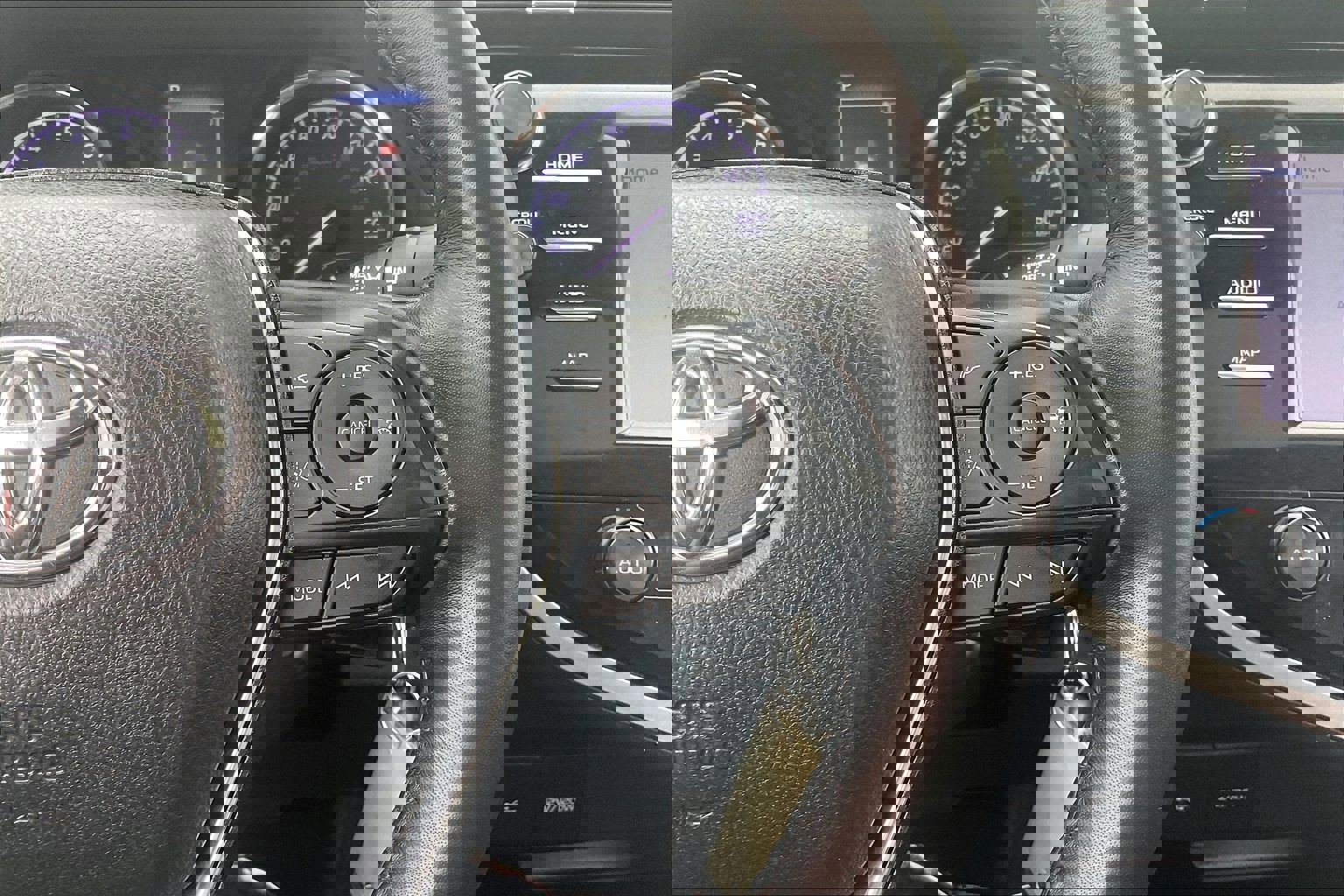 Used 2020 Toyota Camry SE image 24