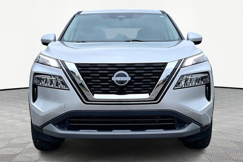 Used 2023 Nissan Rogue SV AWD/4WD image 3