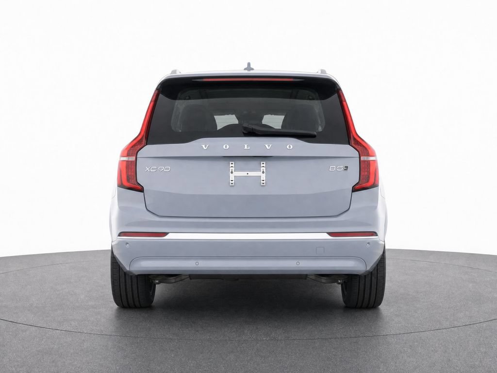 Certified 2026 Volvo XC90 B5 Core AWD/4WD image 6