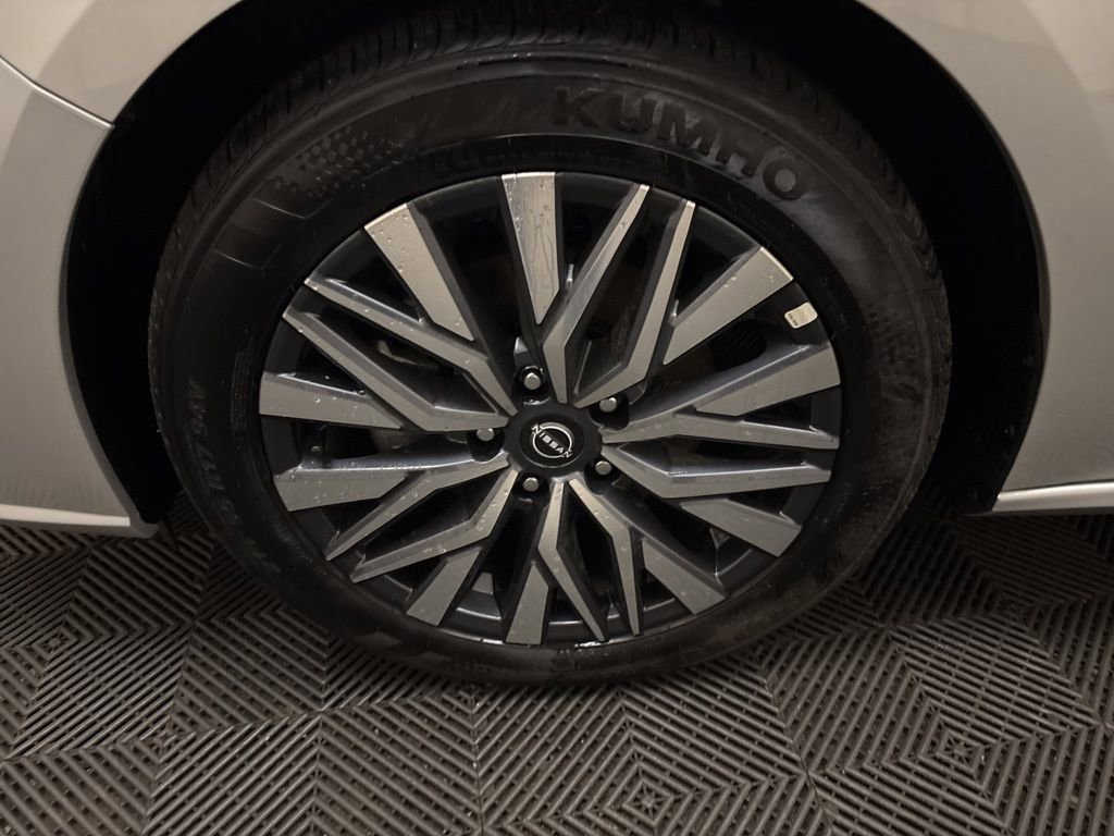 Used 2025 Nissan Altima 2.5 SV image 24