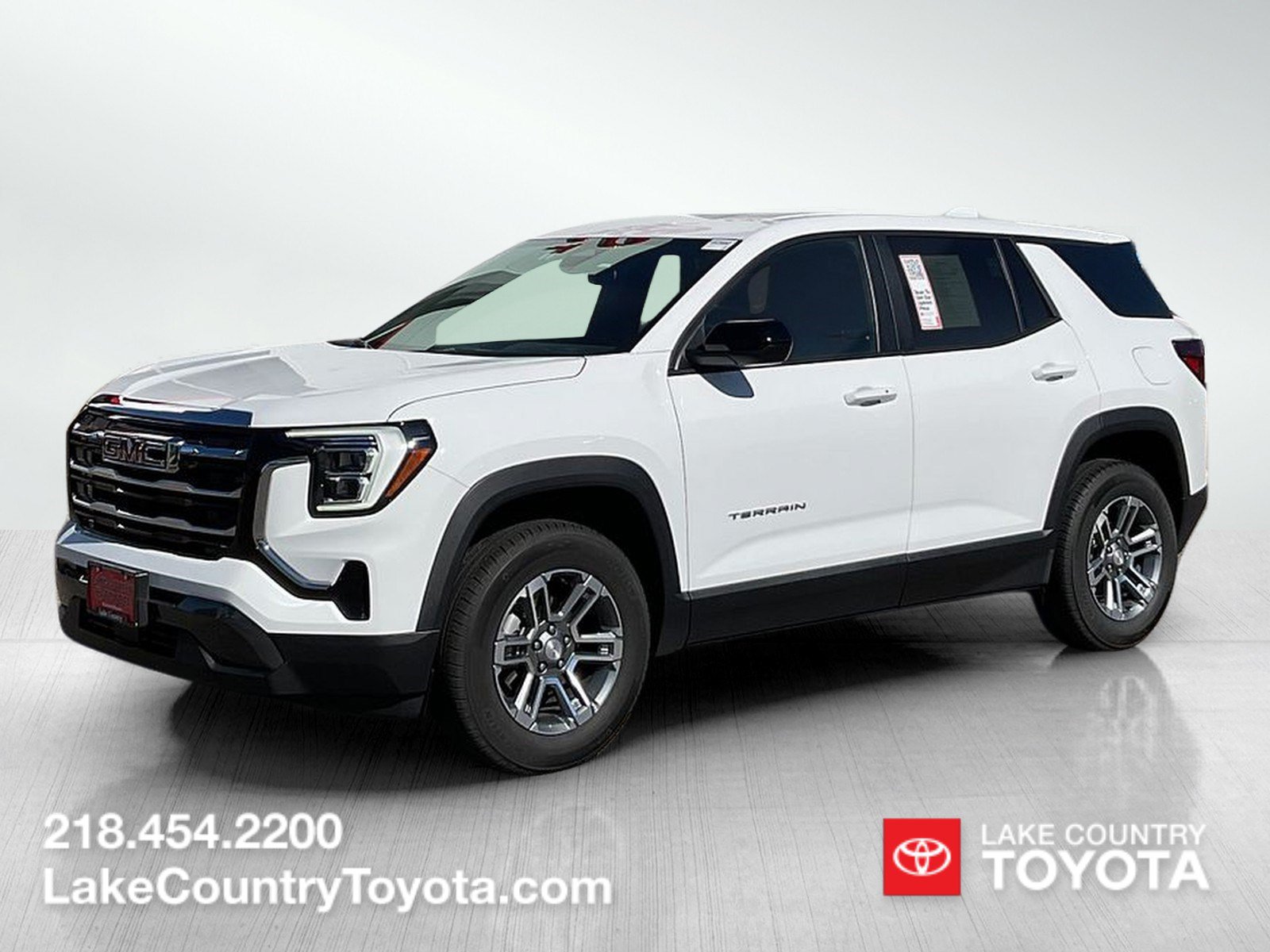 Used 2025 GMC Terrain Elevation AWD/4WD image 1
