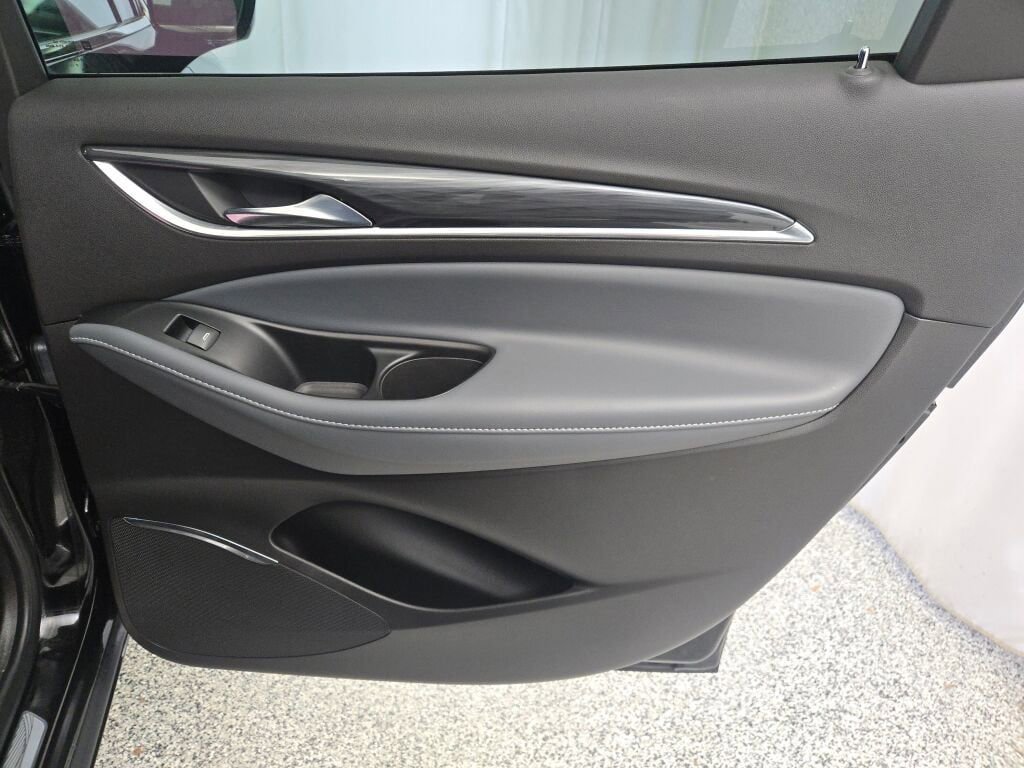 Used 2023 Buick Enclave Essence w/ Experience Buick Package image 10