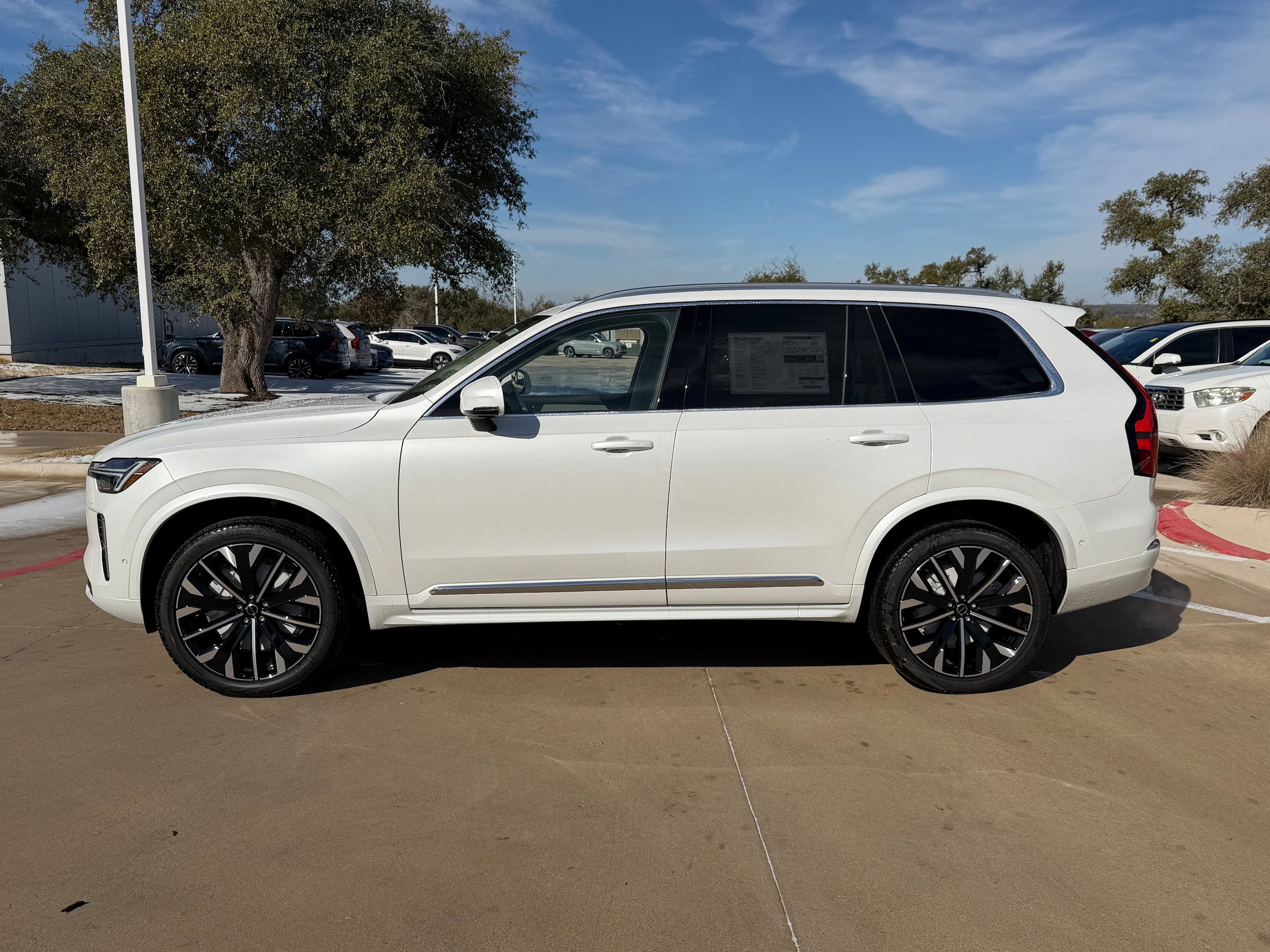 New 2026 Volvo XC90 B6 Ultra w/ Protection Package AWD/4WD image 3