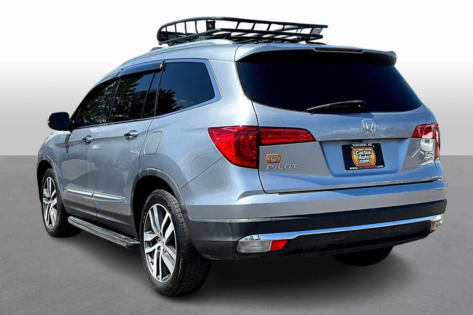 Used 2016 Honda Pilot Elite image 11