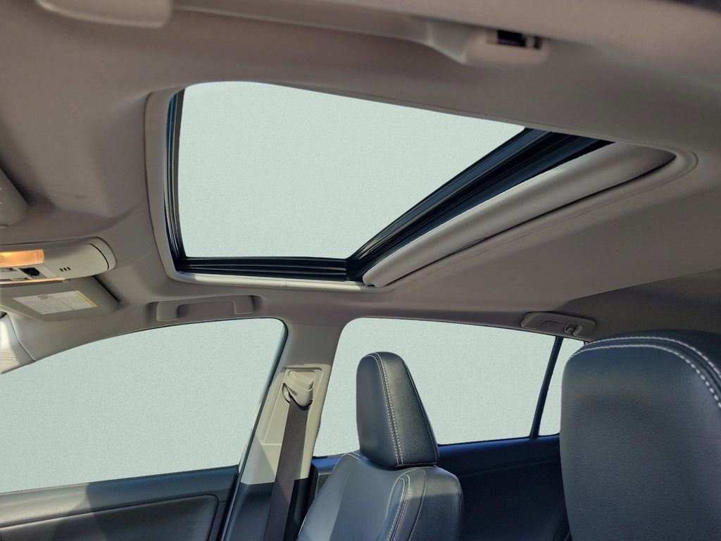 Used 2018 Toyota RAV4 Limited image 28