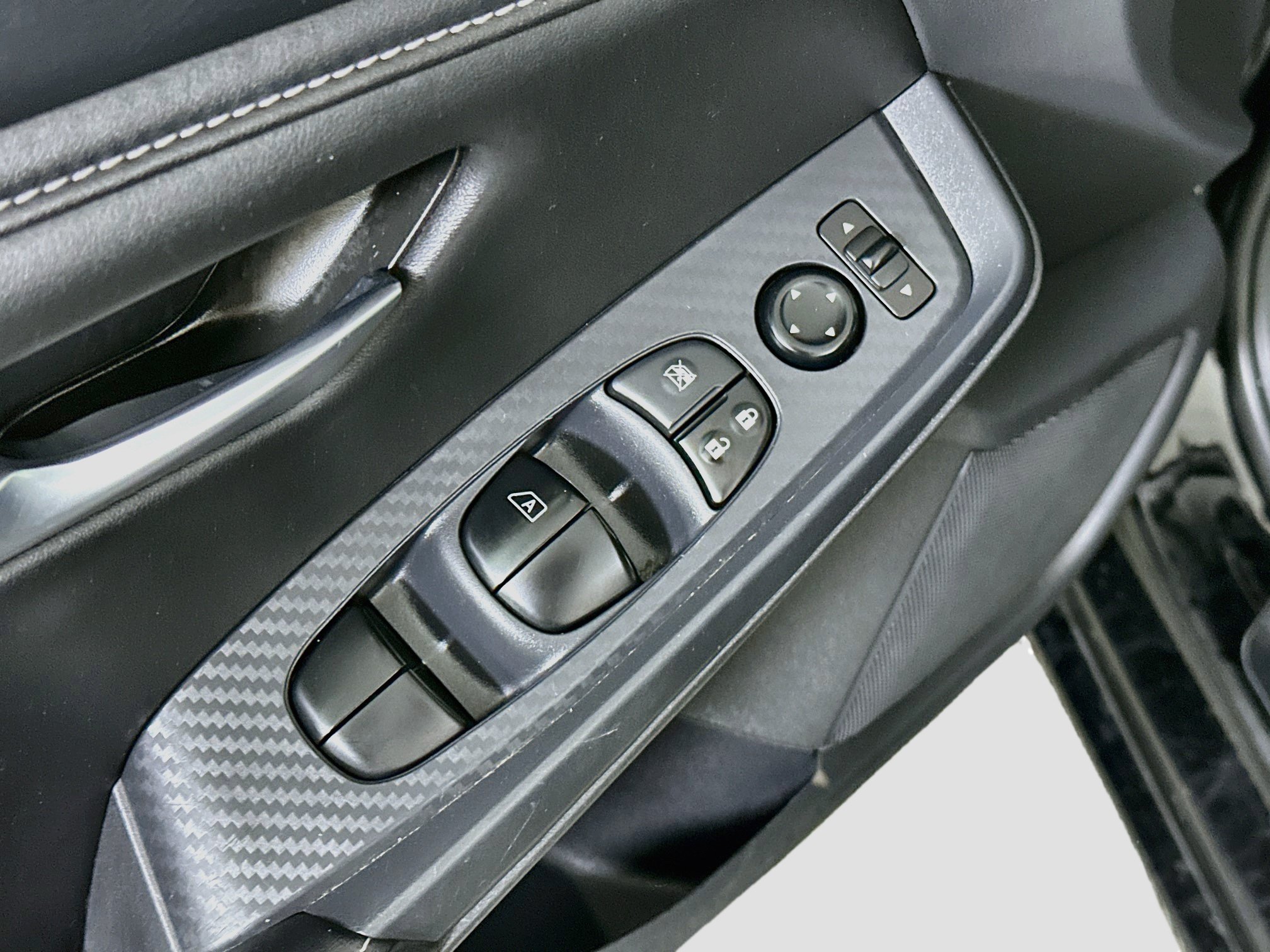 Used 2025 Nissan Sentra SV w/ All-Weather Package FWD image 15