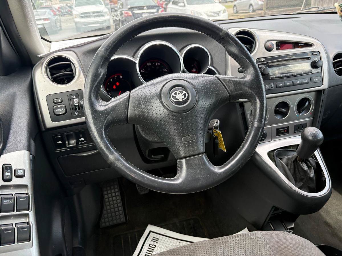 Used 2005 Toyota Matrix FWD image 8