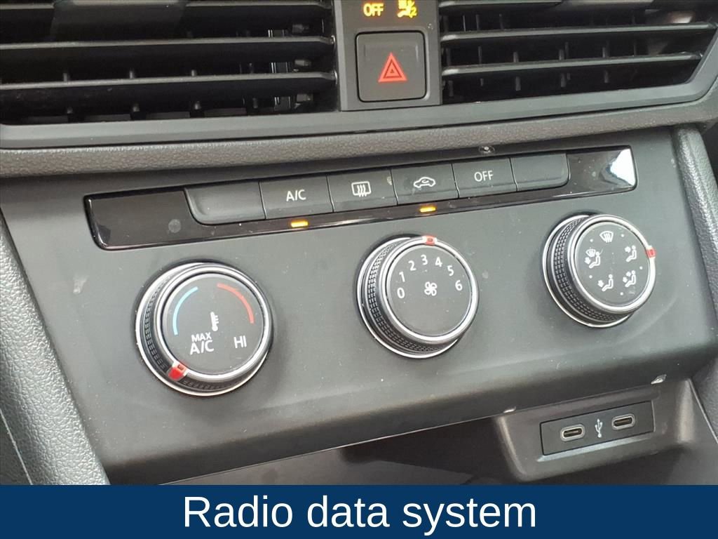 Used 2022 Volkswagen Jetta S image 4