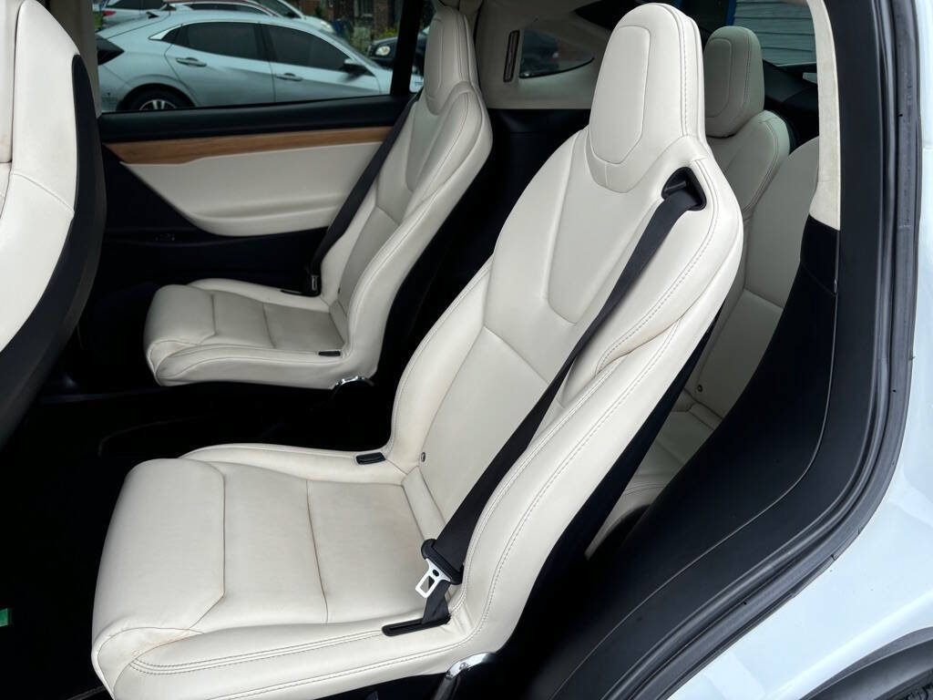 Used 2018 Tesla Model X 75D AWD/4WD image 15