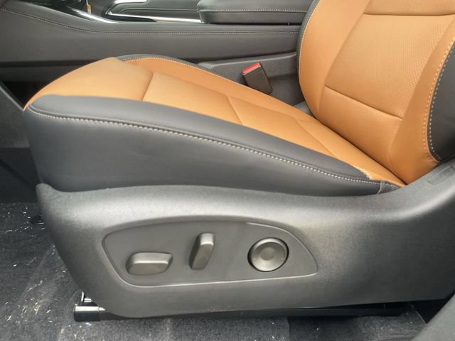 New 2027 Chevrolet Traverse Z71 AWD/4WD image 12