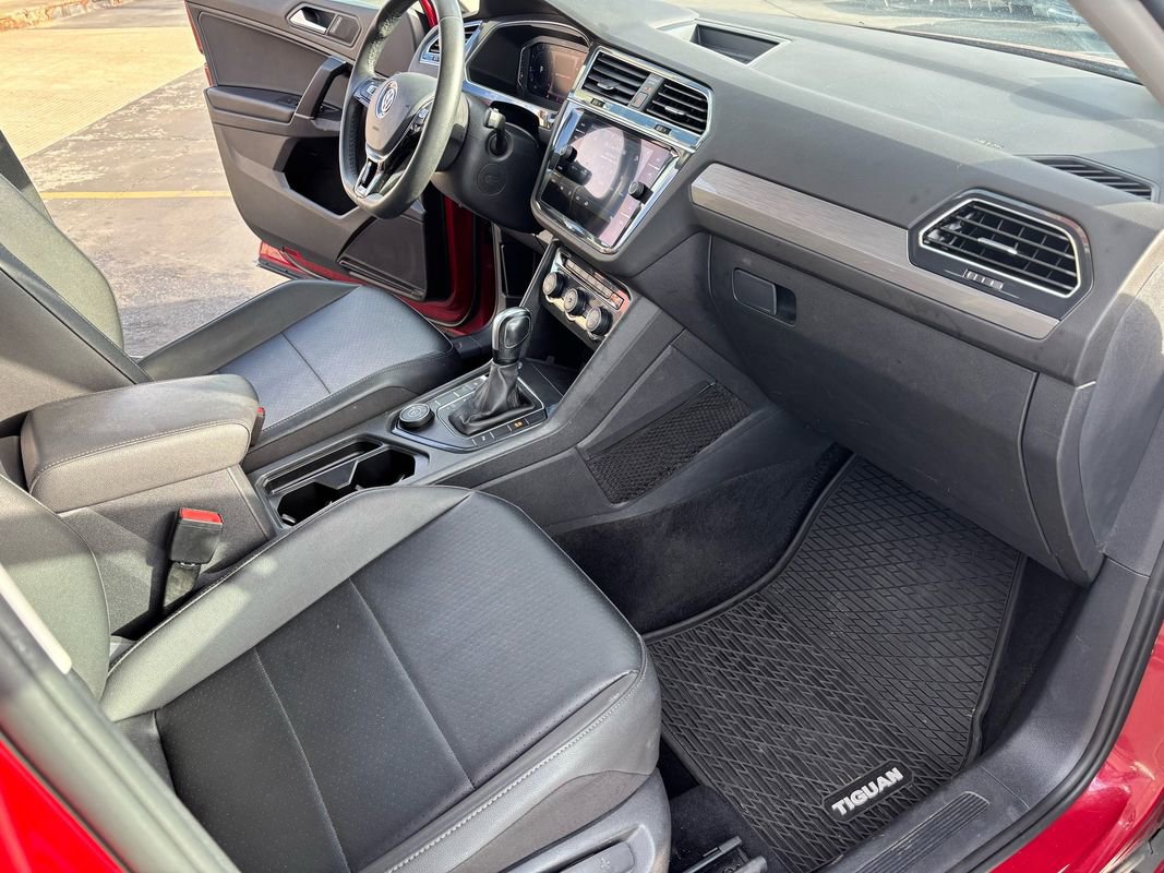 Used 2020 Volkswagen Tiguan SEL w/ 3rd Row Seat Package image 11