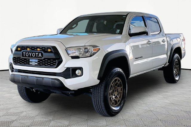 Used 2019 Toyota Tacoma TRD Off-Road w/ Technology Package AWD/4WD image 3