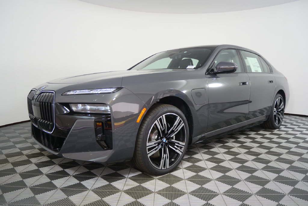 New 2026 BMW 750e xDrive w/ Executive Package AWD/4WD image 8