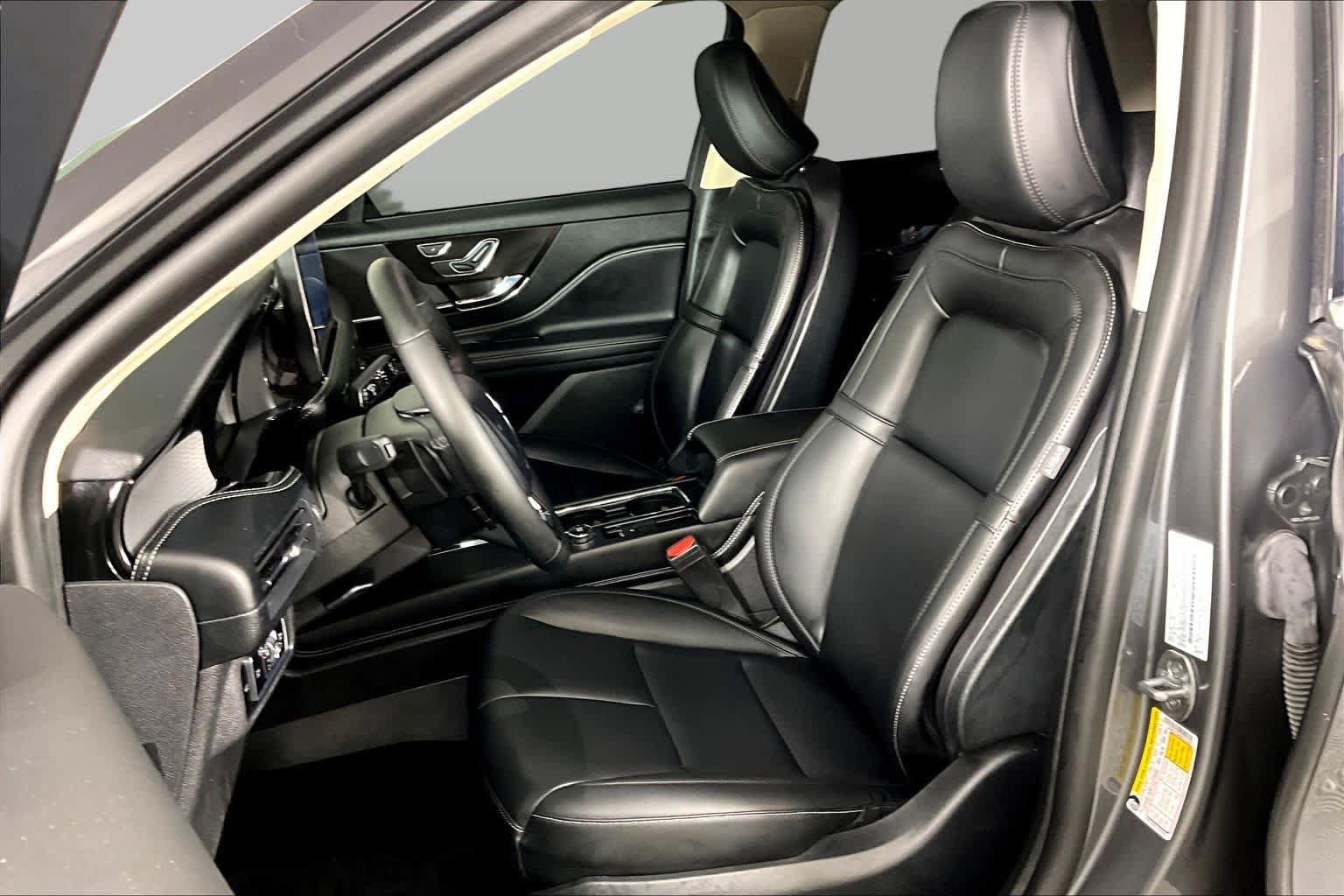 Used 2024 Lincoln Corsair FWD image 8