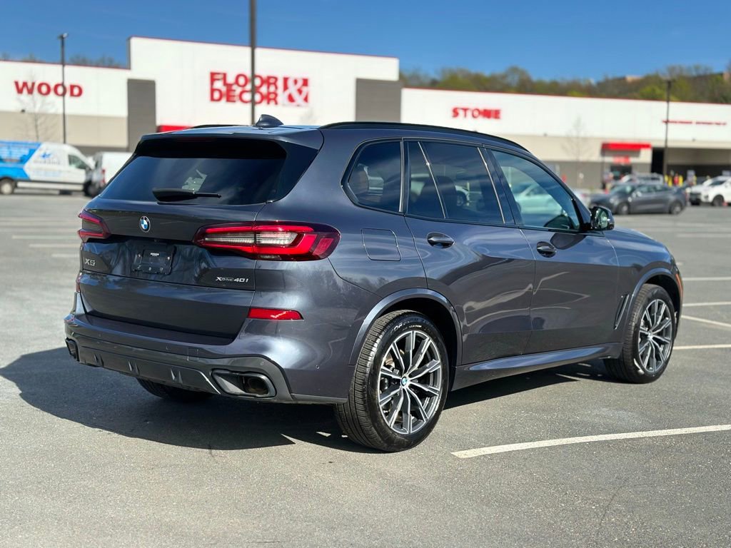 Used 2022 BMW X5 xDrive40i w/ M Sport Package AWD/4WD image 6