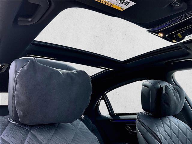 New 2026 Mercedes-Benz S 580e 4MATIC Sedan image 30