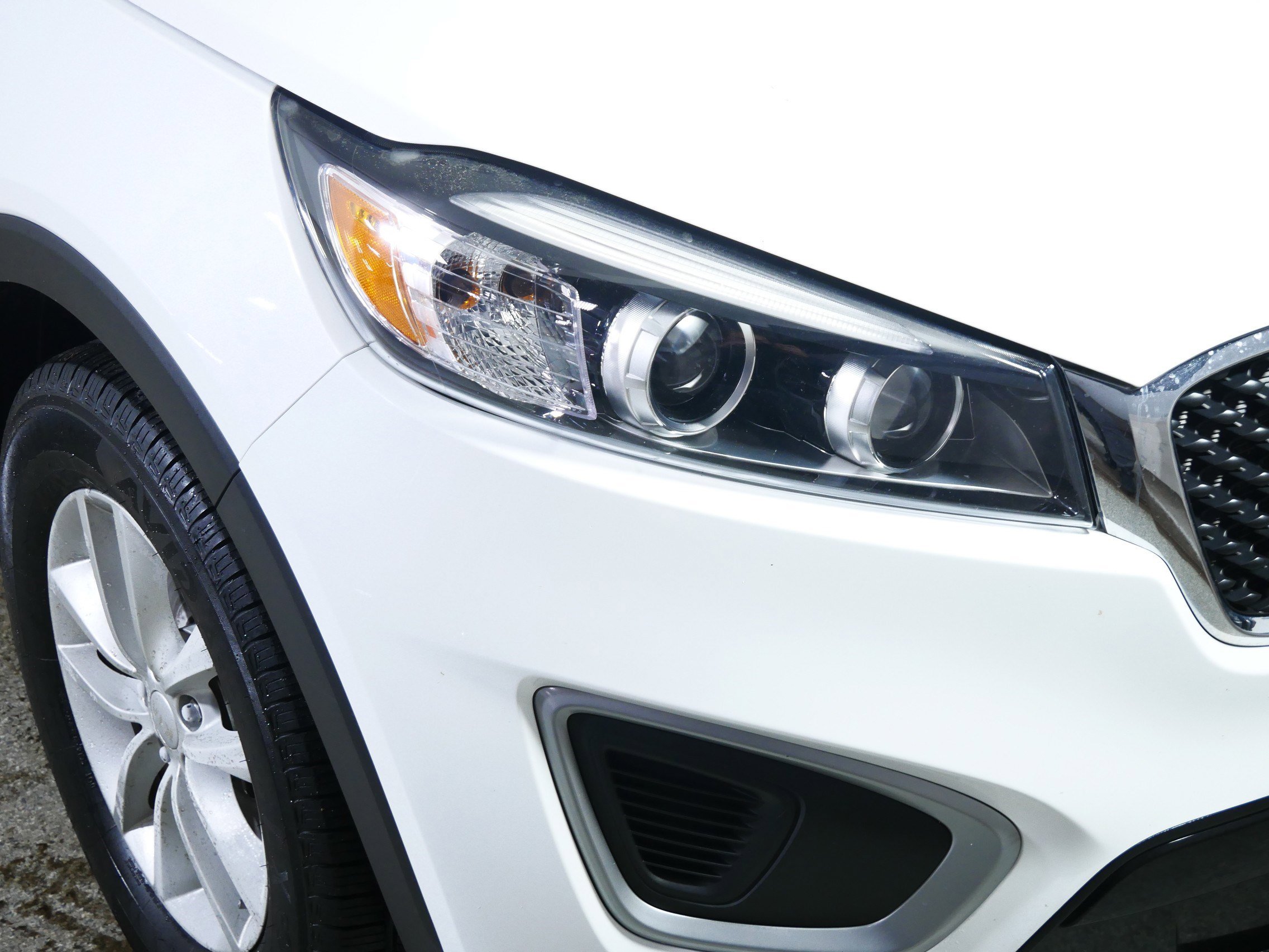 Used 2017 Kia Sorento LX w/ LX V6 Convenience Package image 16