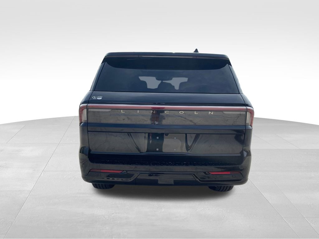 New 2025 Lincoln Navigator Reserve image 4