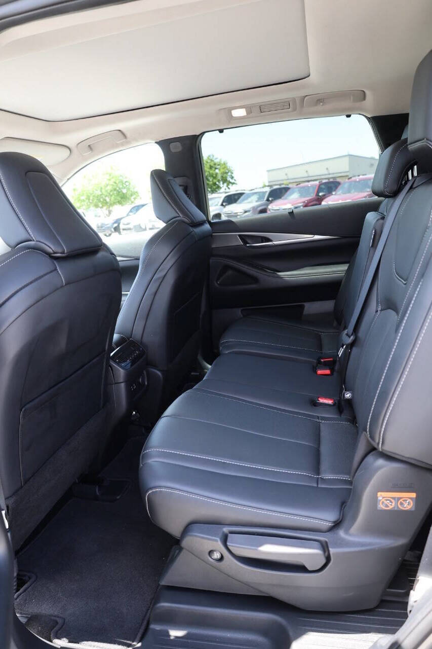 Used 2024 INFINITI QX60 Luxe AWD/4WD image 18