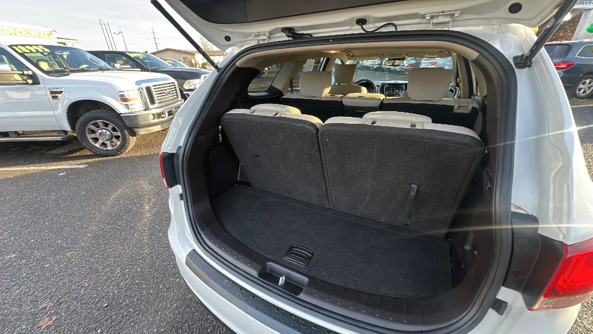 Used 2019 Hyundai Santa Fe XL SE image 11