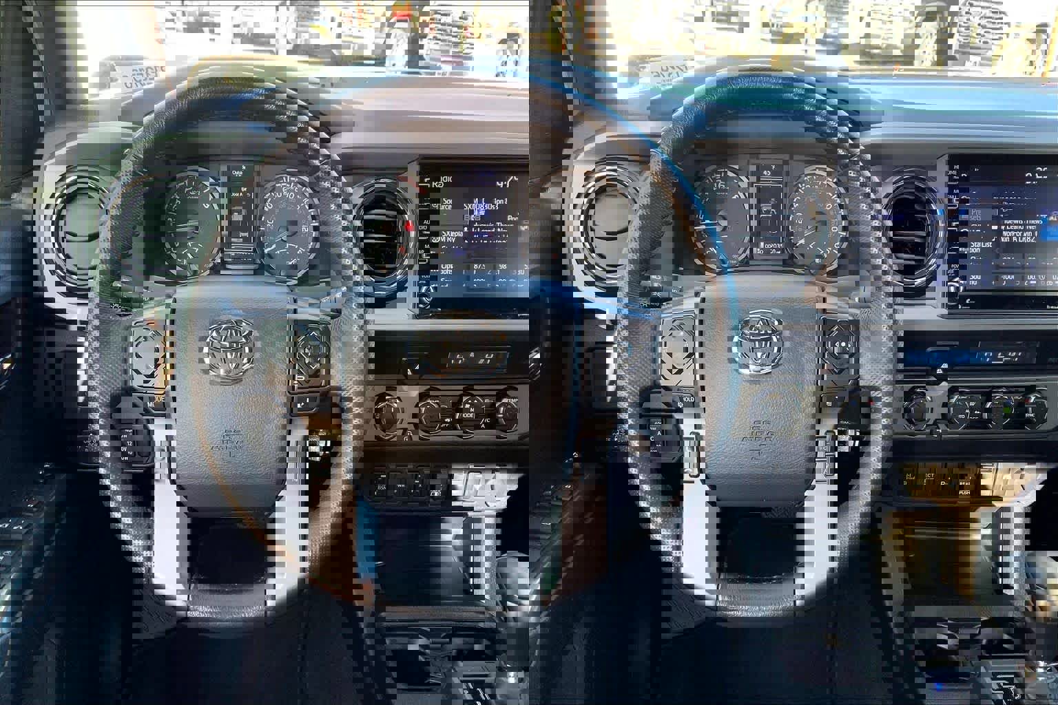 Used 2023 Toyota Tacoma TRD Off-Road image 6