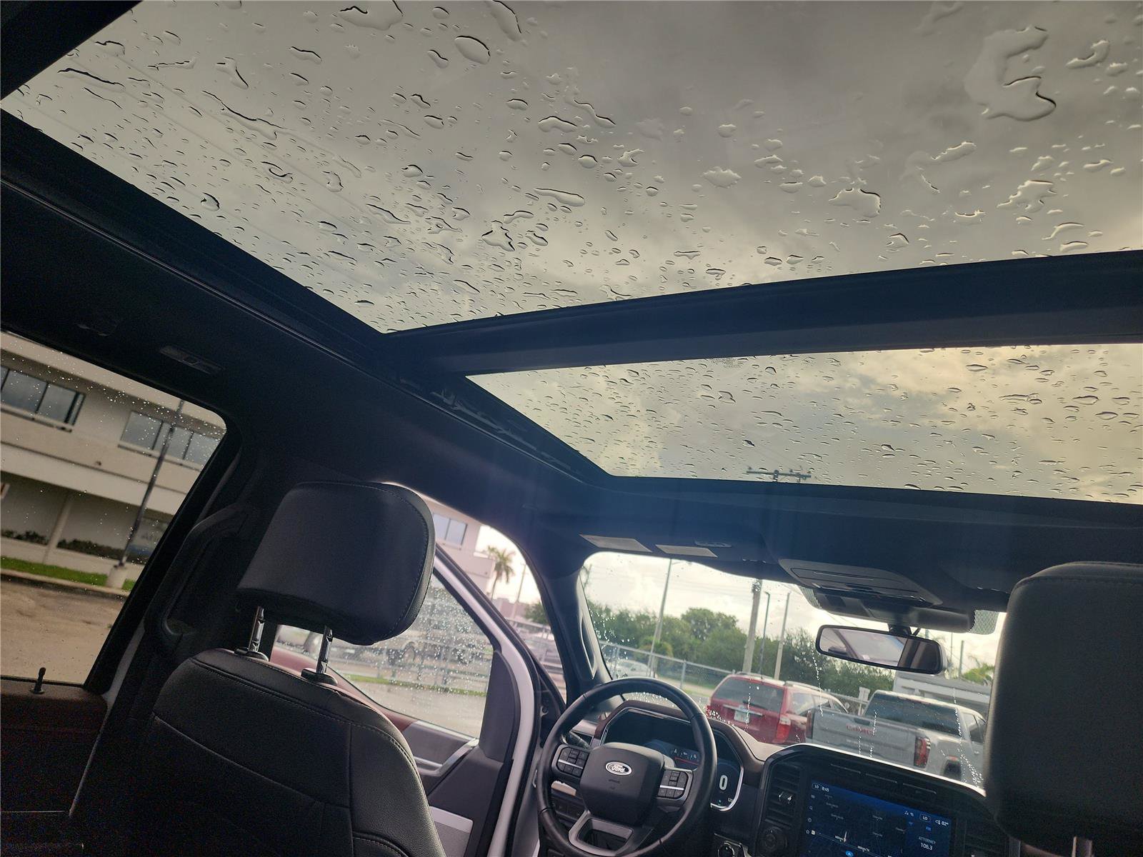 Certified 2022 Ford F150 Lariat w/ Equipment Group 502A High AWD/4WD image 25