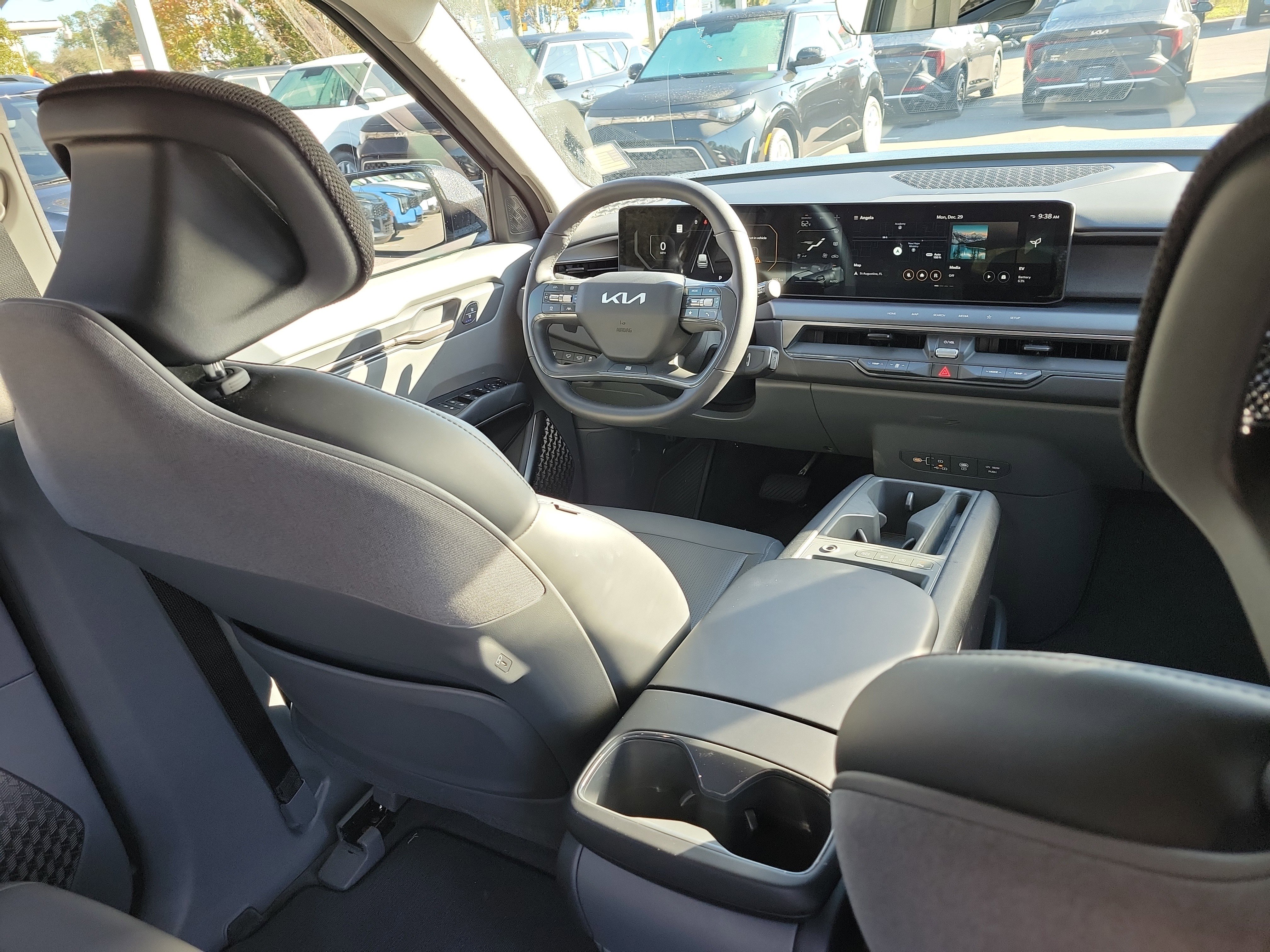 Certified 2026 Kia EV9 Light image 14